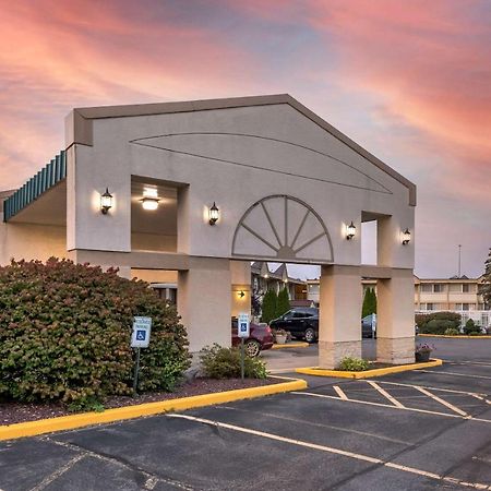 Quality Inn & Suites Vestal Binghamton Near University Екстер'єр фото