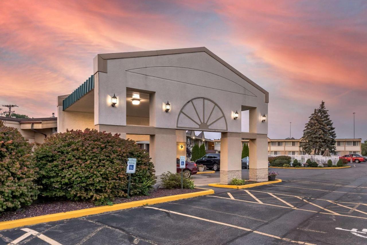 Quality Inn & Suites Vestal Binghamton Near University Екстер'єр фото