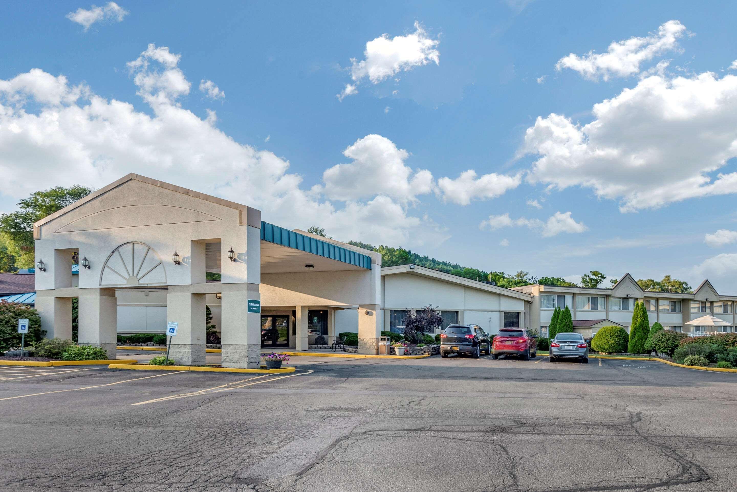 Quality Inn & Suites Vestal Binghamton Near University Екстер'єр фото