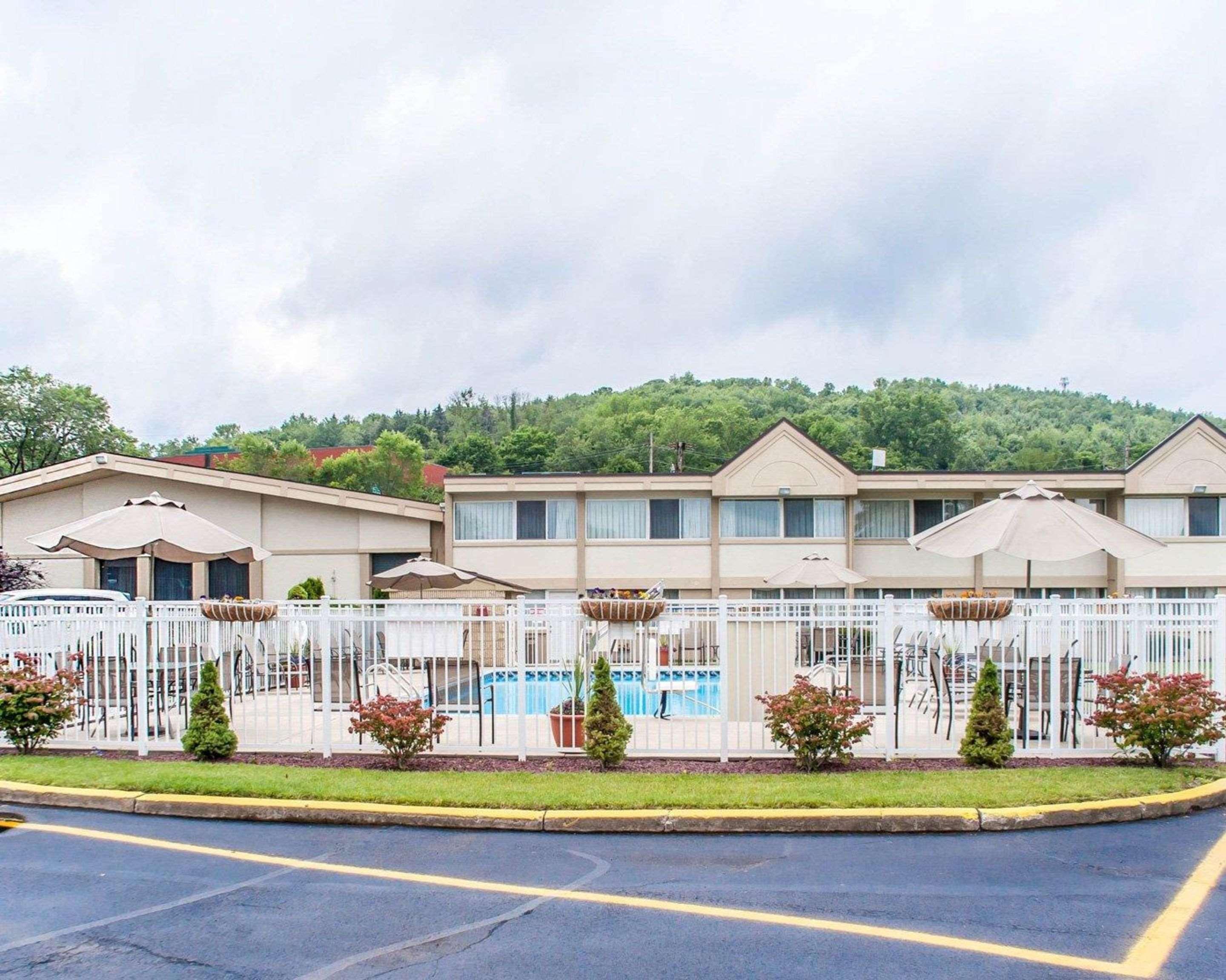 Quality Inn & Suites Vestal Binghamton Near University Екстер'єр фото