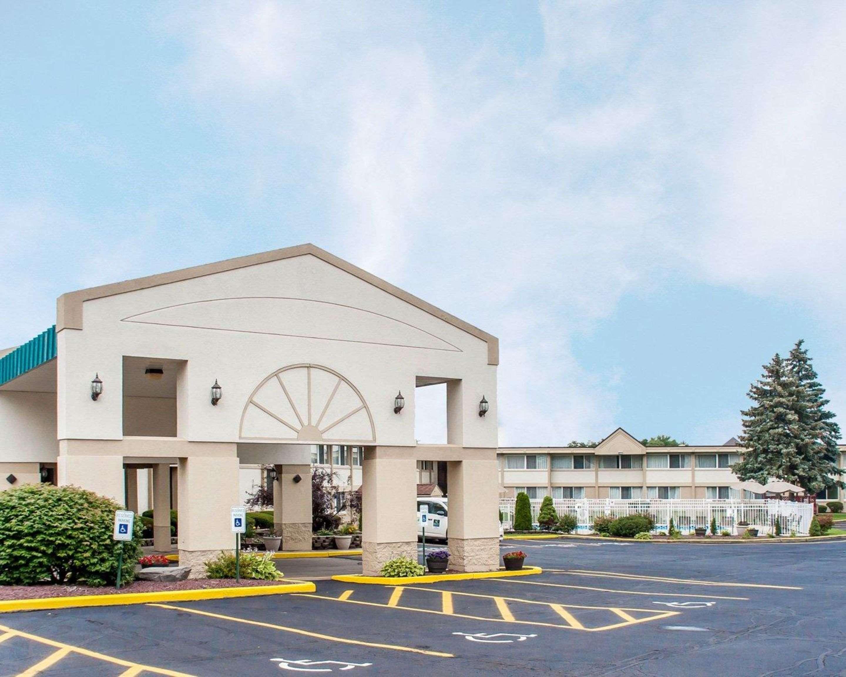 Quality Inn & Suites Vestal Binghamton Near University Екстер'єр фото